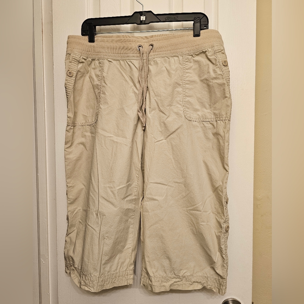 Khaki Capri pants Merona L